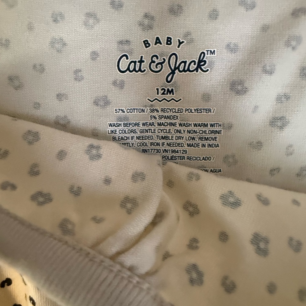 6-12 lot Cat & Jack White Baby Outfit - Picture 11 of 16